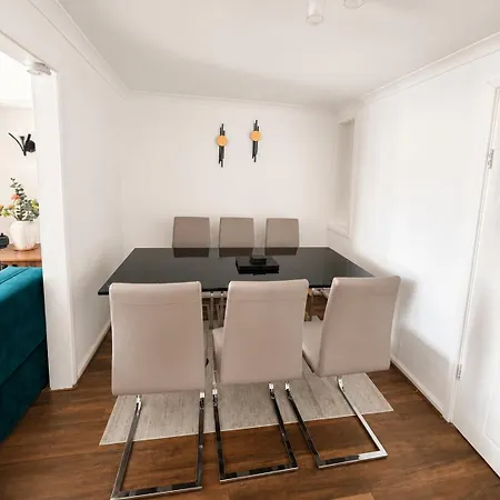 Stylish 3 Bed House Contractor Friendly Free Parking & Wifi Бристоль